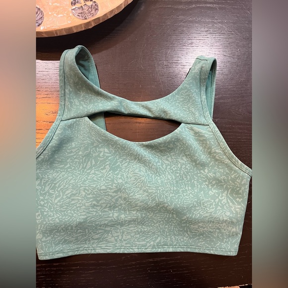 Lululemon Teal Bra Size 6 MINT - Picture 5 of 8